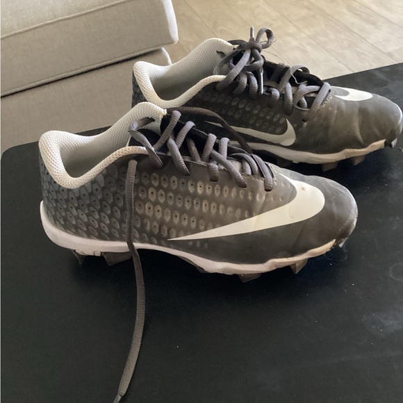 Nike baseball cleats - Picture 2 of 3